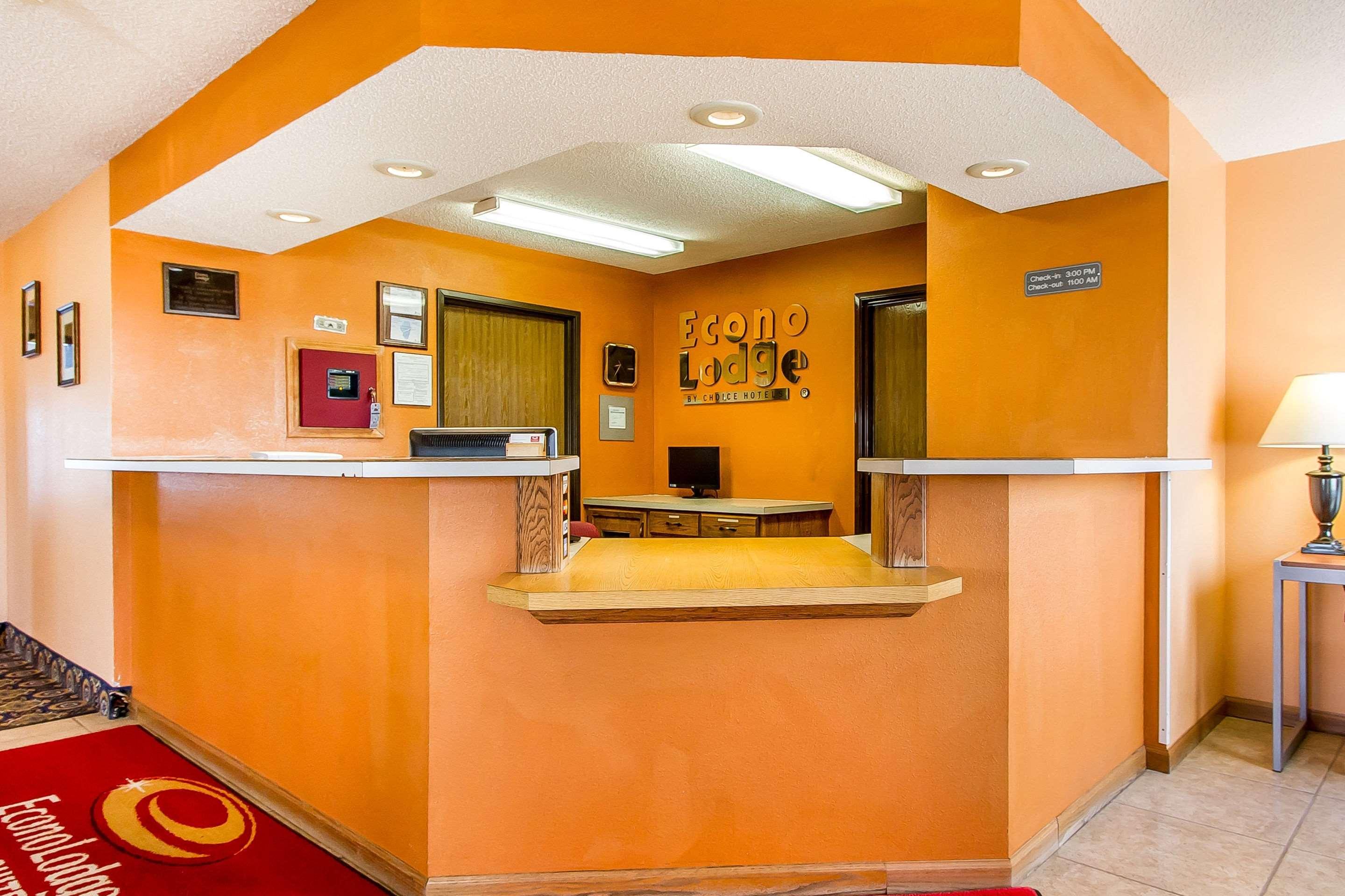 Econo Lodge & Suites Pekin Bagian luar foto
