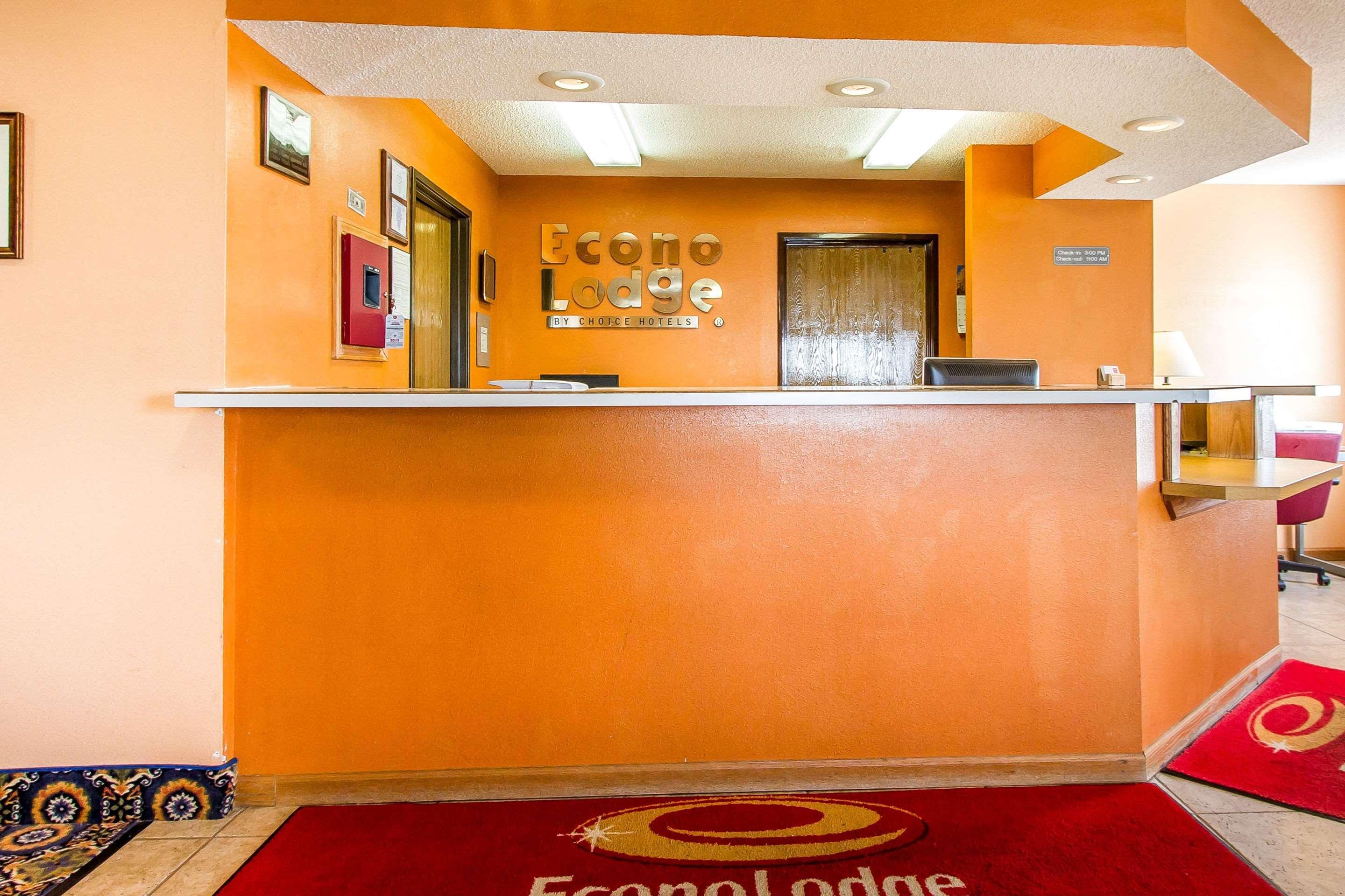 Econo Lodge & Suites Pekin Bagian luar foto